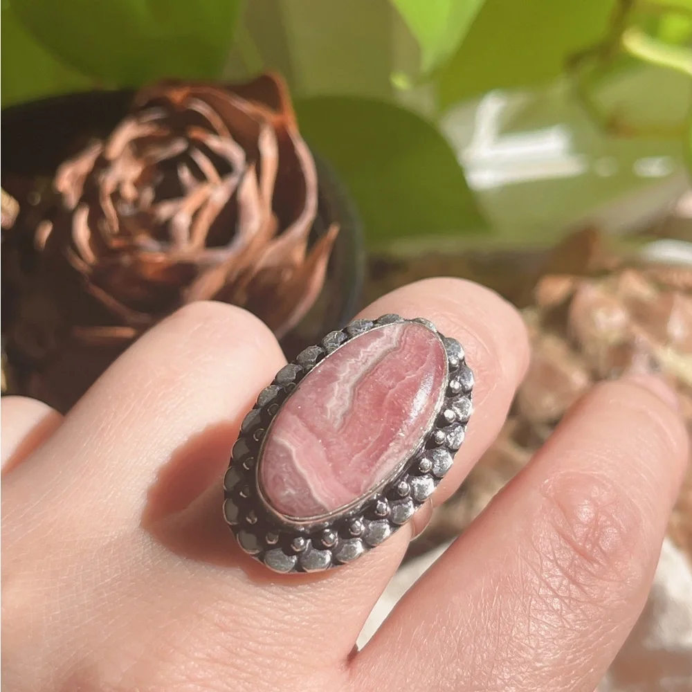 Size‎ 7 925 silver plated rhodochrosite ring